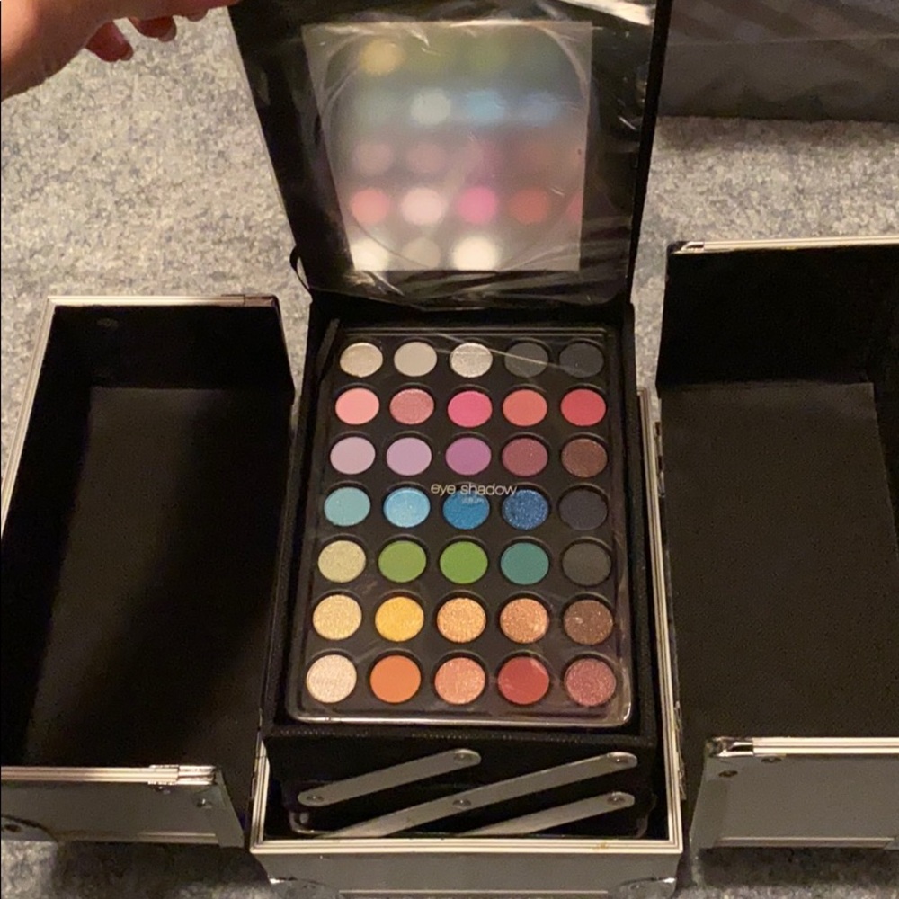 Color Institute Explosion Makeup cosmetics Train Case bundle gloss, shadow, etc - Picture 6 of 9